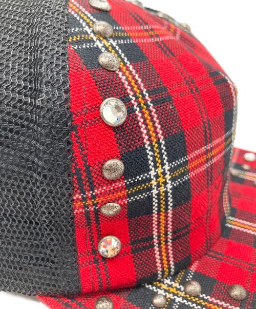 SUPREME（シュプリーム）Supreme (シュプリーム) Studded Cap レッド×ブラックの古着・服飾アイテム