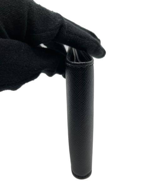 JIMMY CHOO（ジミーチュウ）JIMMY CHOO (ジミーチュウ) 2つ折り財布 ブラックの古着・服飾アイテム