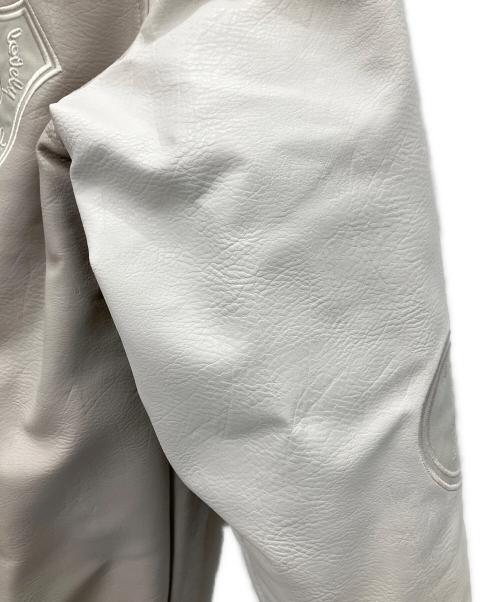 1PIU1UGUALE3 RELAX（ウノピゥウノウグァーレトレ リラックス）1piu1uguale3 relax (ウノピゥウノウグァーレトレ リラックス) ブルゾン ホワイト×ベージュ サイズ:Lの古着・服飾アイテム