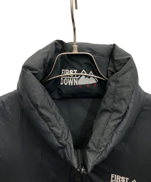 FIRST DOWN（ファーストダウン）FIRST DOWN (ファーストダウン) ダウンジャケット ブラック×ブルー サイズ:Lの古着・服飾アイテム