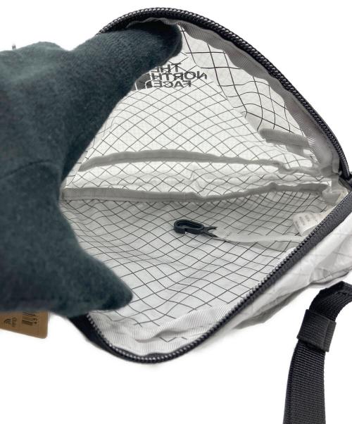 THE NORTH FACE（ザ ノース フェイス）THE NORTH FACE (ザ ノース フェイス) ウルトラメイフライヒップポーチ グレー×ブラック 未使用品の古着・服飾アイテム