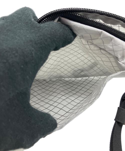 THE NORTH FACE（ザ ノース フェイス）THE NORTH FACE (ザ ノース フェイス) ウルトラメイフライヒップポーチ グレー×ブラック 未使用品の古着・服飾アイテム