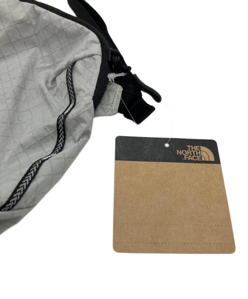 THE NORTH FACE（ザ ノース フェイス）THE NORTH FACE (ザ ノース フェイス) ウルトラメイフライヒップポーチ グレー×ブラック 未使用品の古着・服飾アイテム