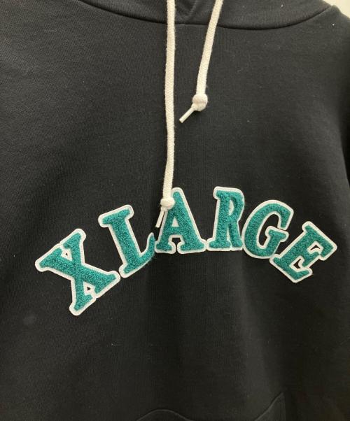 X-LARGE（エクストララージ）X-LARGE (エクストララージ) プルオーバーパーカー ブラック×グリーン サイズ:XLの古着・服飾アイテム