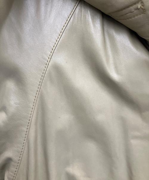 JEAN LOUIS SCHERRER（ジャンルイ シェレル）JEAN LOUIS SCHERRER (ジャンルイ シェレル) レザーコート ベージュ サイズ:Mの古着・服飾アイテム