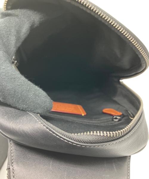 COACH（コーチ）COACH (コーチ) イーサン パック・シグネチャー レザー ブラックの古着・服飾アイテム