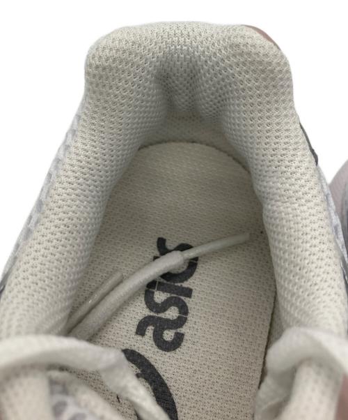 asics（アシックス）asics (アシックス) ローカットスニーカー ホワイト×ピンク サイズ:23の古着・服飾アイテム