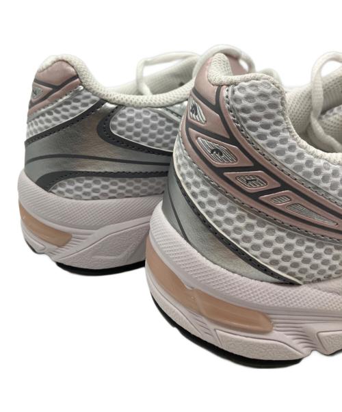 asics（アシックス）asics (アシックス) ローカットスニーカー ホワイト×ピンク サイズ:23の古着・服飾アイテム