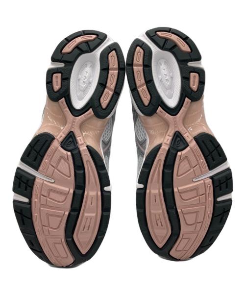 asics（アシックス）asics (アシックス) ローカットスニーカー ホワイト×ピンク サイズ:23の古着・服飾アイテム