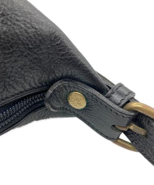 IL BISONTE（イル ビゾンテ）IL BISONTE (イル ビゾンテ) ショルダーバッグ ブラックの古着・服飾アイテム