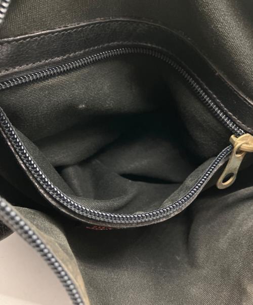 IL BISONTE（イル ビゾンテ）IL BISONTE (イル ビゾンテ) ショルダーバッグ ブラックの古着・服飾アイテム