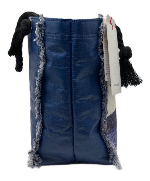 SARACASA（サラカーサ）SARACASA (サラカーサ) ハンドバッグ アイボリー×ブルーの古着・服飾アイテム