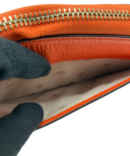 Kate Spade（ケイトスペード）Kate Spade (ケイトスペード) ラウンドファスナー財布 オレンジの古着・服飾アイテム