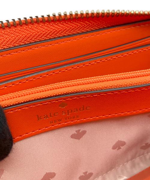 Kate Spade（ケイトスペード）Kate Spade (ケイトスペード) ラウンドファスナー財布 オレンジの古着・服飾アイテム
