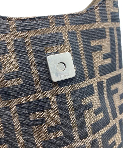 FENDI（フェンディ）FENDI (フェンディ) ショルダーバッグ ブラウンの古着・服飾アイテム
