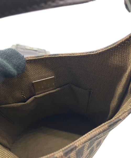 FENDI（フェンディ）FENDI (フェンディ) ショルダーバッグ ブラウンの古着・服飾アイテム