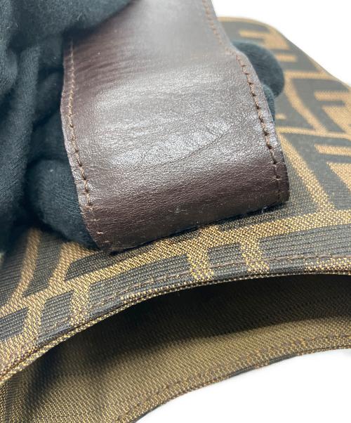 FENDI（フェンディ）FENDI (フェンディ) ショルダーバッグ ブラウンの古着・服飾アイテム