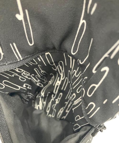 1PIU1UGUALE3 RELAX（ウノピゥウノウグァーレトレ リラックス）1piu1uguale3 relax (ウノピゥウノウグァーレトレ リラックス) 総柄ジャケット ブラック サイズ:XLの古着・服飾アイテム