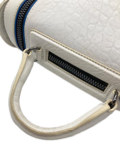 DIESEL（ディーゼル）DIESEL (ディーゼル) 2WAYショルダーバッグ ホワイトの古着・服飾アイテム