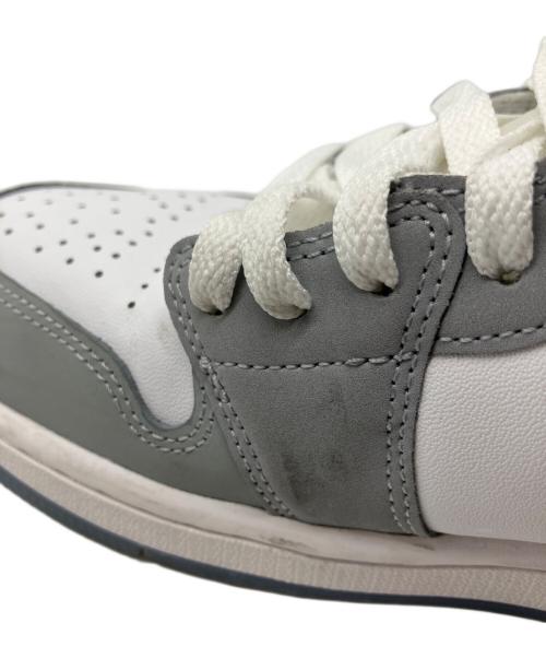 NIKE（ナイキ）NIKE (ナイキ) Nike WMNS Air Jordan 1 Low Spruce Aura Sneaker ホワイト×グレー サイズ:27の古着・服飾アイテム