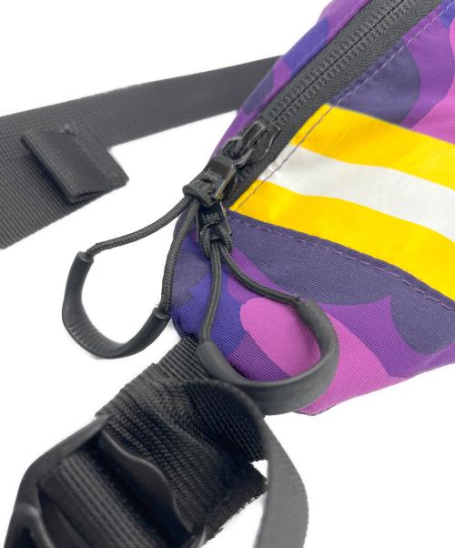 A BATHING APE（アベイシングエイプ）A BATHING APE (アベイシングエイプ) ウエストバッグ パープル×イエローの古着・服飾アイテム