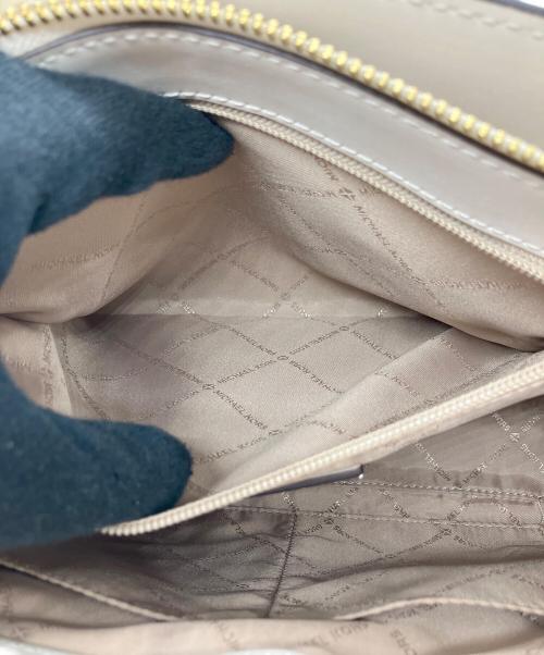 MICHAEL KORS（マイケル・コース）MICHAEL KORS (マイケル・コース) 2WAYショルダーバッグ アイボリーの古着・服飾アイテム
