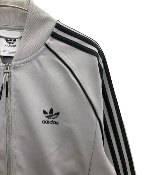 adidas（アディダス）adidas (アディダス) トラックジャケット ライトグレー サイズ:Lの古着・服飾アイテム