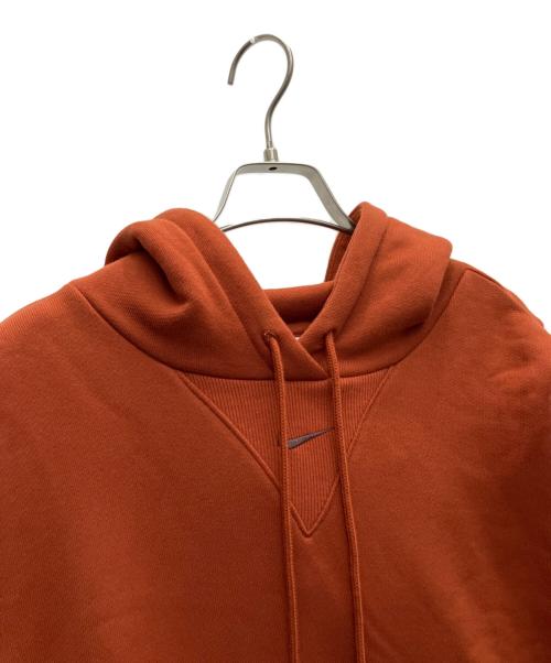 NIKE（ナイキ）NIKE (ナイキ) プルオーバーパーカー ブラウン サイズ:M 未使用品の古着・服飾アイテム