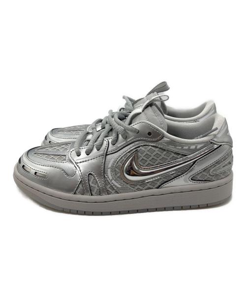 NIKE（ナイキ）NIKE (ナイキ) JORDAN BRAND WMNS AIR JORDAN 1 MM LOW V3 NEUTRAL GREY/METALLIC SILVER-WHITE グレー サイズ:25 未使用品の古着・服飾アイテム