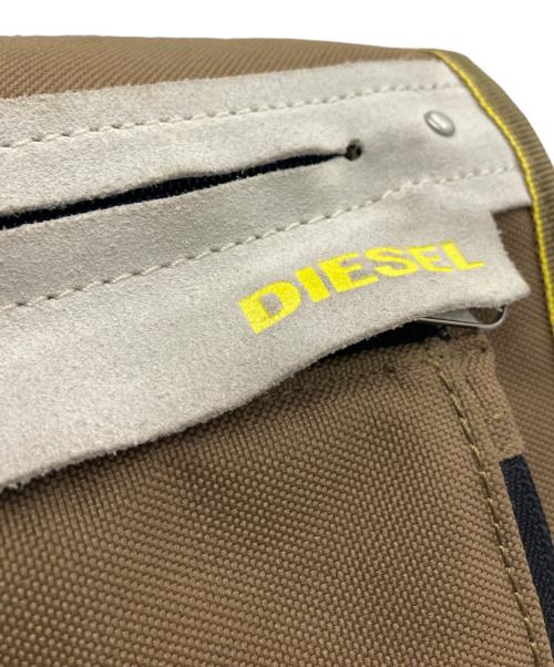 DIESEL（ディーゼル）DIESEL (ディーゼル) メッセンジャーバッグ カーキの古着・服飾アイテム