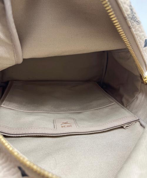 MCM（エムシーエム）MCM (エムシーエム) リュック ベージュの古着・服飾アイテム