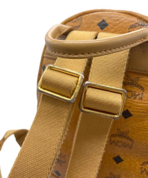 MCM（エムシーエム）MCM (エムシーエム) リュック キャメルの古着・服飾アイテム