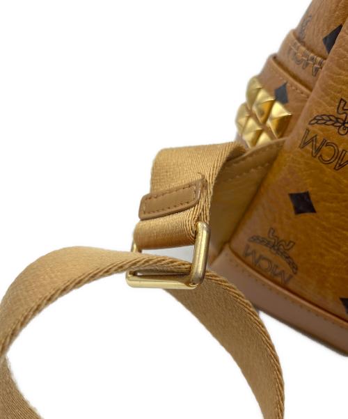 MCM（エムシーエム）MCM (エムシーエム) リュック キャメルの古着・服飾アイテム