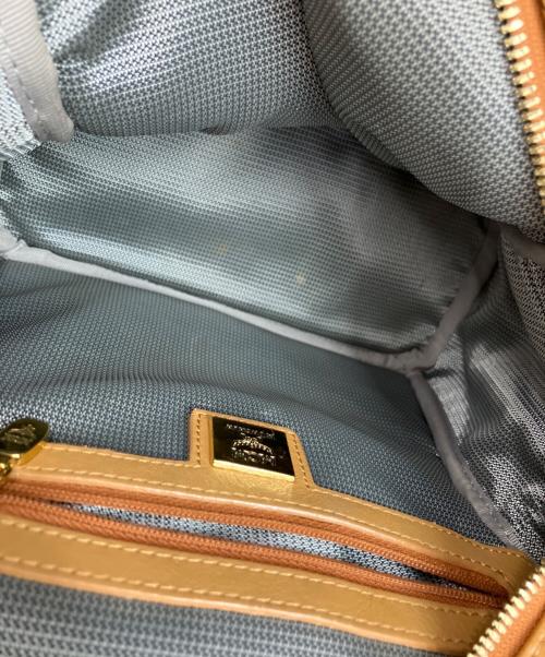 MCM（エムシーエム）MCM (エムシーエム) リュック キャメルの古着・服飾アイテム