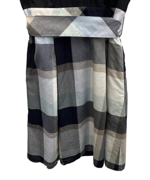 BURBERRY BLUE LABEL（バーバリー ブルー レーベル）BURBERRY BLUE LABEL (バーバリー ブルー レーベル) 半袖ワンピース ネイビー サイズ:SIZE38の古着・服飾アイテム