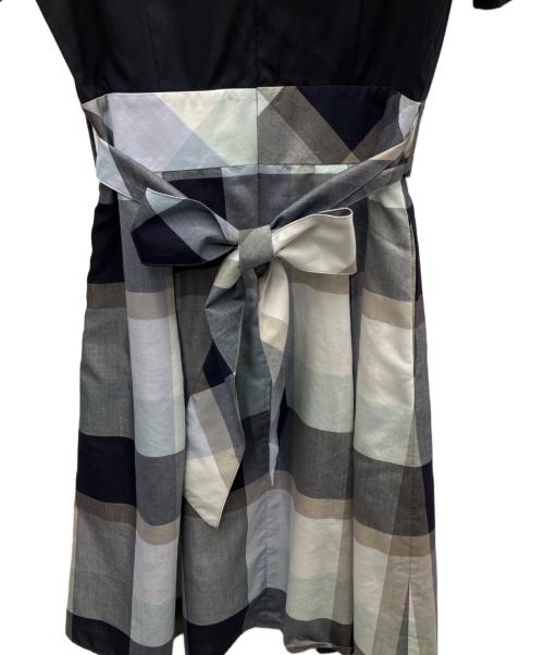 BURBERRY BLUE LABEL（バーバリー ブルー レーベル）BURBERRY BLUE LABEL (バーバリー ブルー レーベル) 半袖ワンピース ネイビー サイズ:SIZE38の古着・服飾アイテム