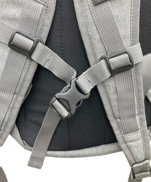 Columbia（コロンビア）Columbia (コロンビア) リュック グレー 未使用品の古着・服飾アイテム