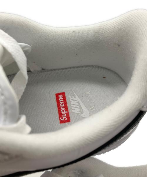 NIKE（ナイキ）NIKE (ナイキ) Supreme (シュプリーム) シュプリーム × ナイキ エアフォース 1 ロー ホワイト サイズ:24.5の古着・服飾アイテム