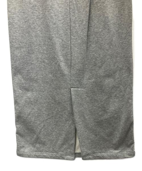 emmi（エミ）emmi (エミ) 布帛ドッキング裏毛セットアップ ライトグレー サイズ:SIZE 0の古着・服飾アイテム