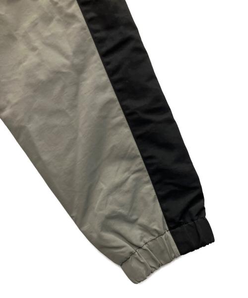 HUF（ハフ）HUF (ハフ) ナイロンジャケット ブラック×グレー サイズ:Mの古着・服飾アイテム