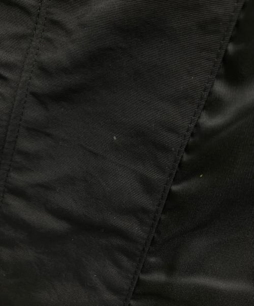 HUF（ハフ）HUF (ハフ) ナイロンジャケット ブラック×グレー サイズ:Mの古着・服飾アイテム
