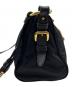 中古・古着 PRADA (プラダ) ショルダーバッグ ブラック×ゴールド：60000円