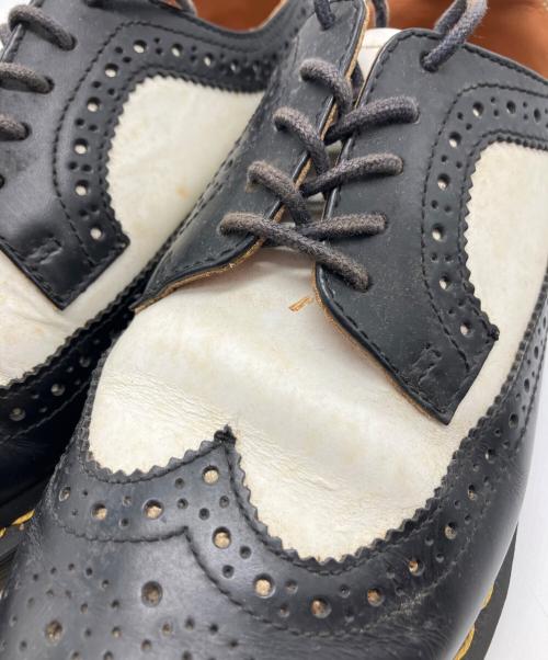 Dr.Martens（ドクターマーチン）Dr.Martens (ドクターマーチン) ウィングチップシューズ ブラック×ホワイト サイズ:UK5の古着・服飾アイテム