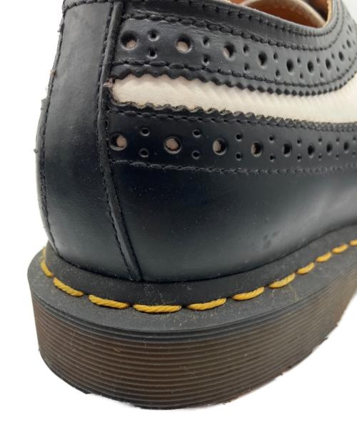 Dr.Martens（ドクターマーチン）Dr.Martens (ドクターマーチン) ウィングチップシューズ ブラック×ホワイト サイズ:UK5の古着・服飾アイテム