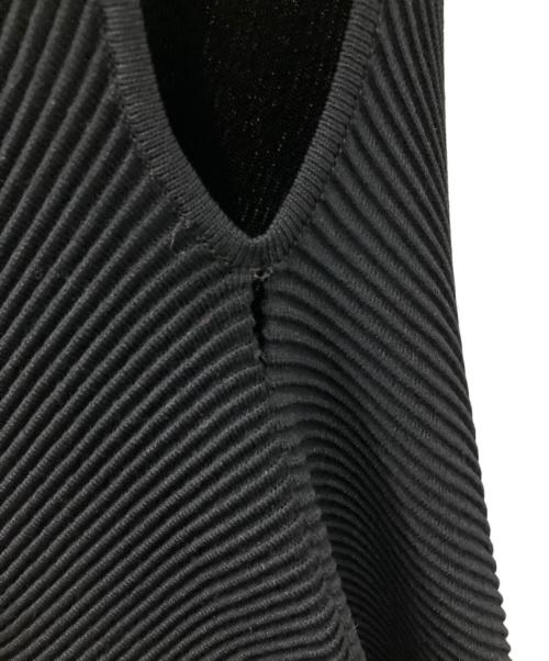 PLEATS PLEASE（プリーツプリーズ）PLEATS PLEASE (プリーツプリーズ) ノースリーブニット ブラック サイズ:SIZE 3の古着・服飾アイテム