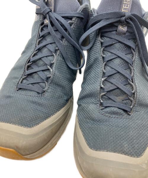 ARC'TERYX（アークテリクス）ARC'TERYX (アークテリクス) シューズ グレー×ネイビー サイズ:SIZE 27cmの古着・服飾アイテム