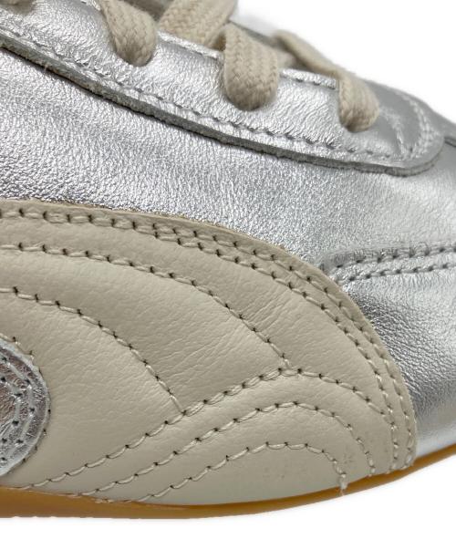 PUMA（プーマ）PUMA (プーマ) ローカットスニーカー シルバー サイズ:24cm 未使用品の古着・服飾アイテム