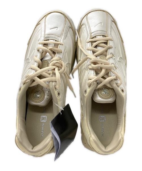 NIKE（ナイキ）NIKE (ナイキ) ローカットスニーカー シルバー×ベージュ サイズ:SIZE 26.5cm 未使用品の古着・服飾アイテム