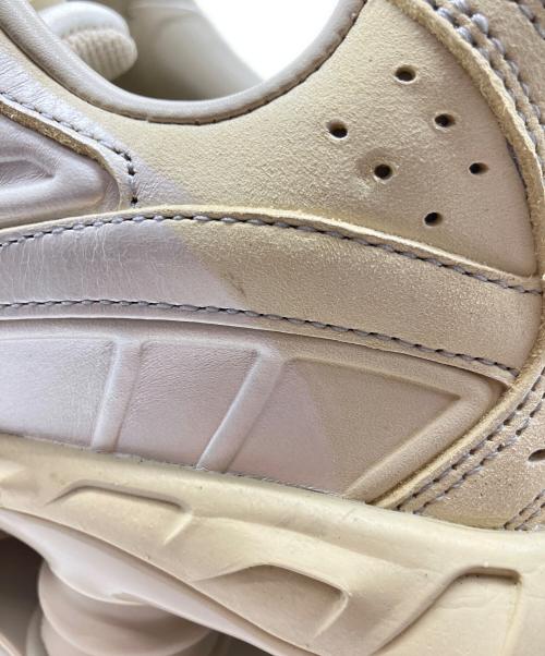 NIKE（ナイキ）NIKE (ナイキ) ローカットスニーカー シルバー×ベージュ サイズ:SIZE 26.5cm 未使用品の古着・服飾アイテム