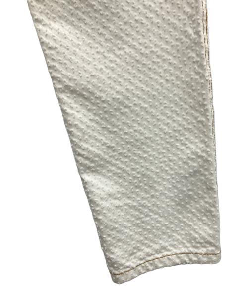 pierre cardin（ピエール・カルダン）pierre cardin (ピエール・カルダン) デニムパンツ ホワイト サイズ:38 未使用品の古着・服飾アイテム